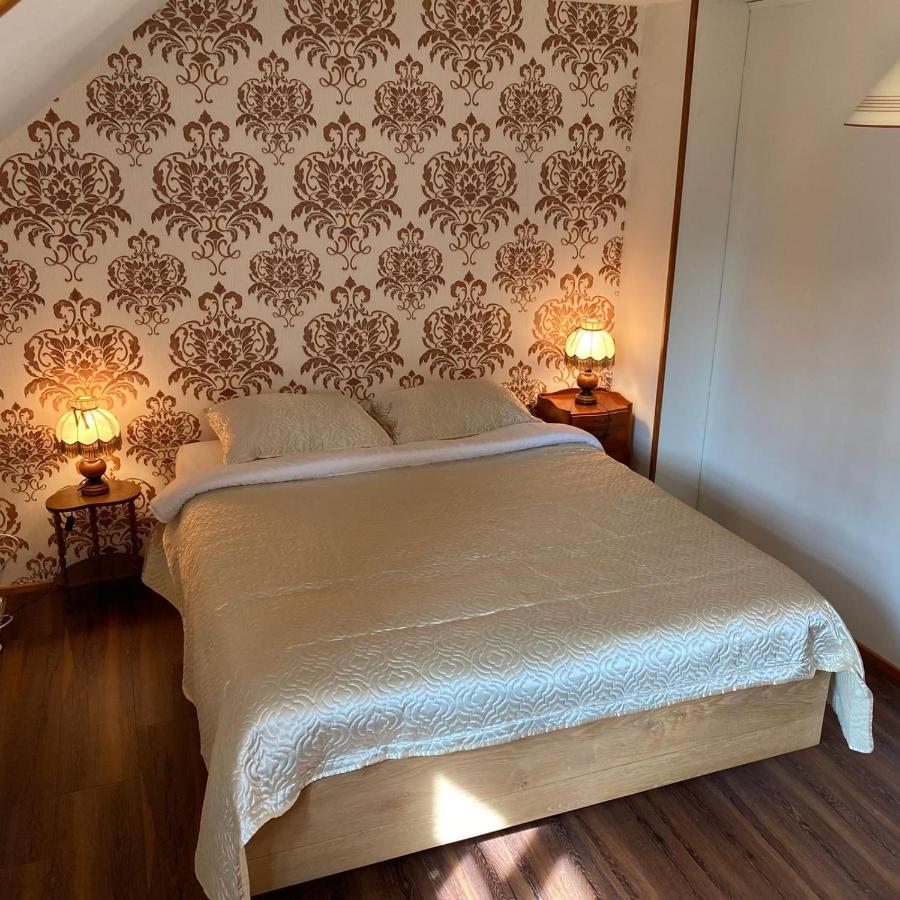 Le Chene D'Or Bed & Breakfast Marcheseuil Eksteriør bilde
