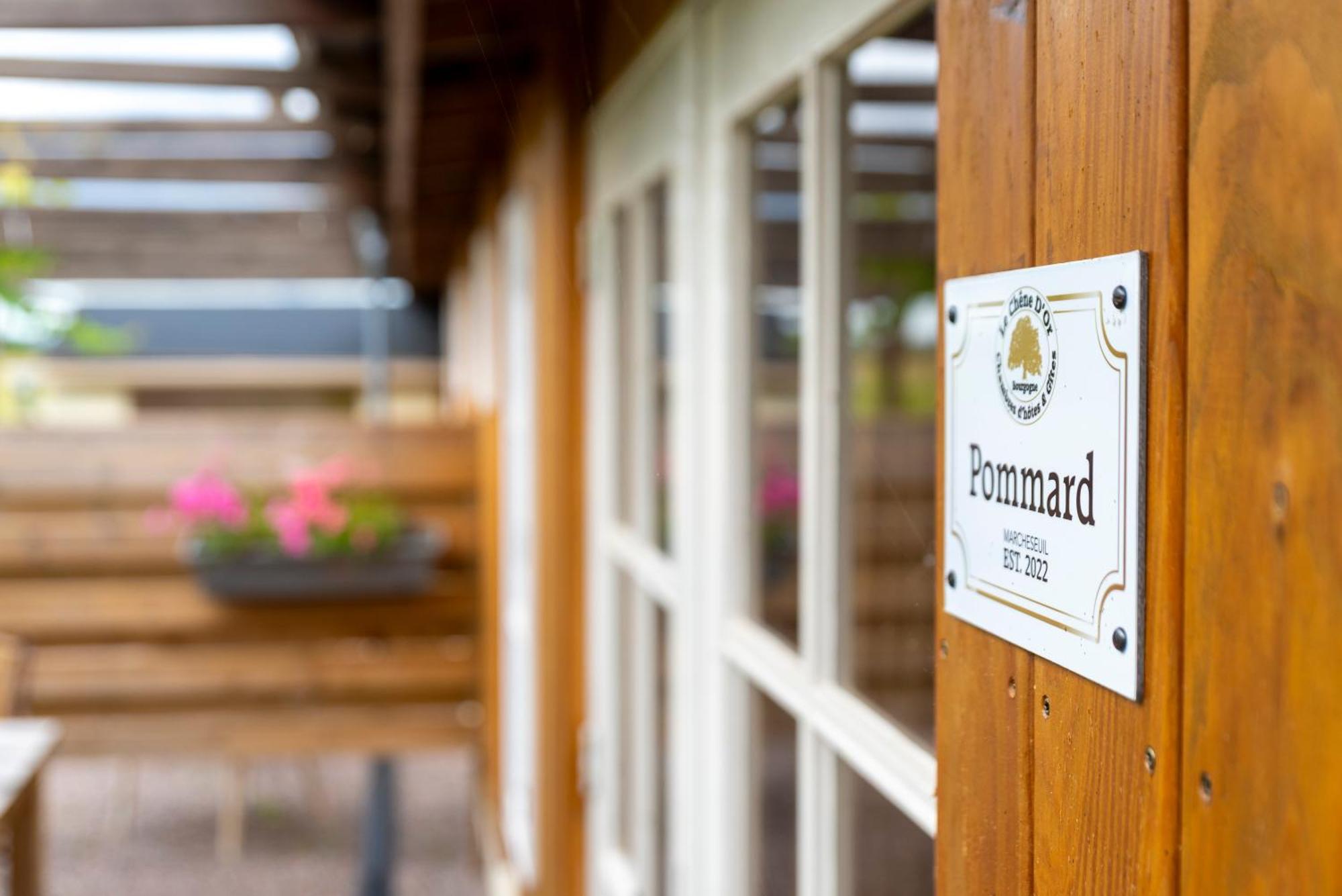 Le Chene D'Or Bed & Breakfast Marcheseuil Eksteriør bilde