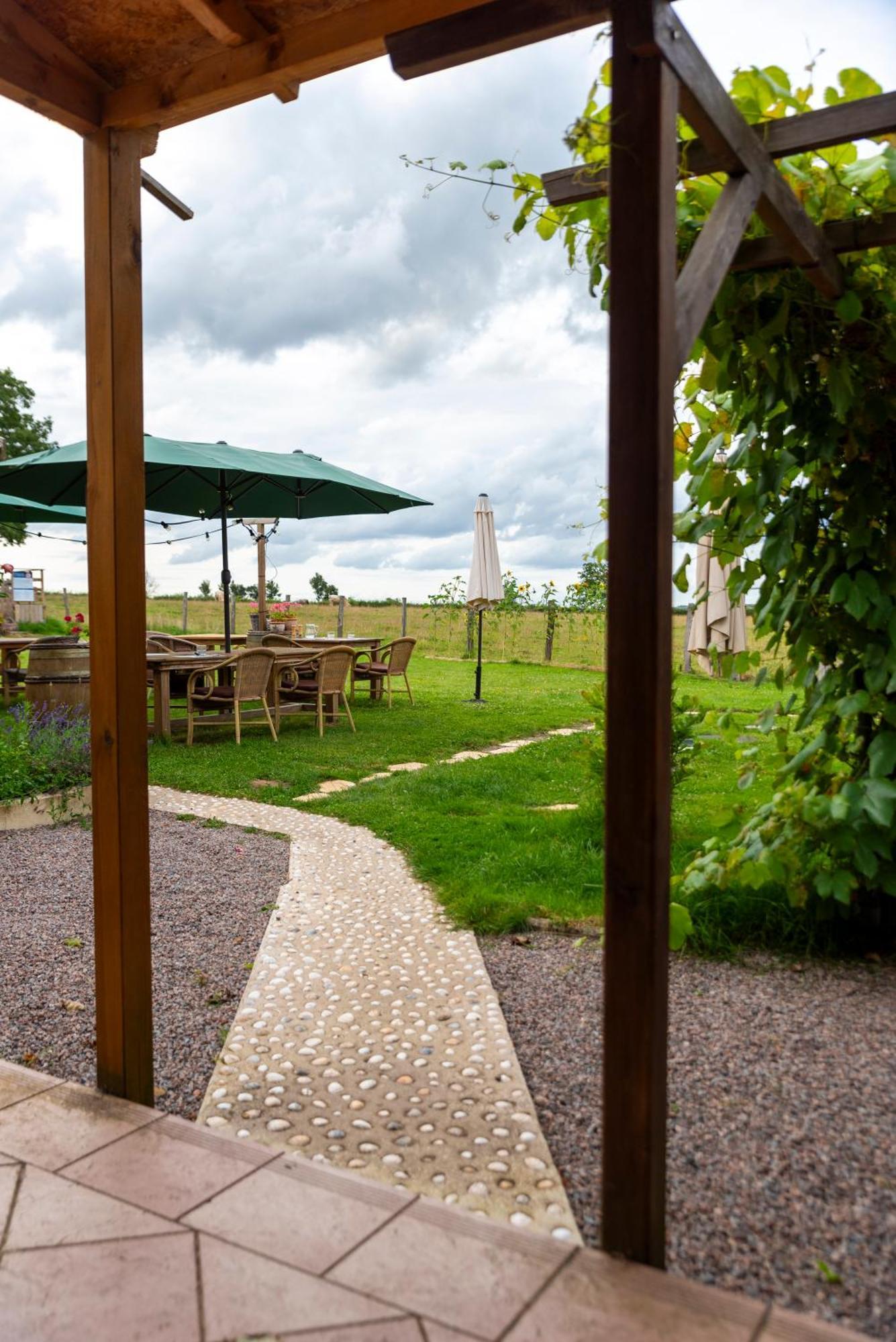 Le Chene D'Or Bed & Breakfast Marcheseuil Eksteriør bilde