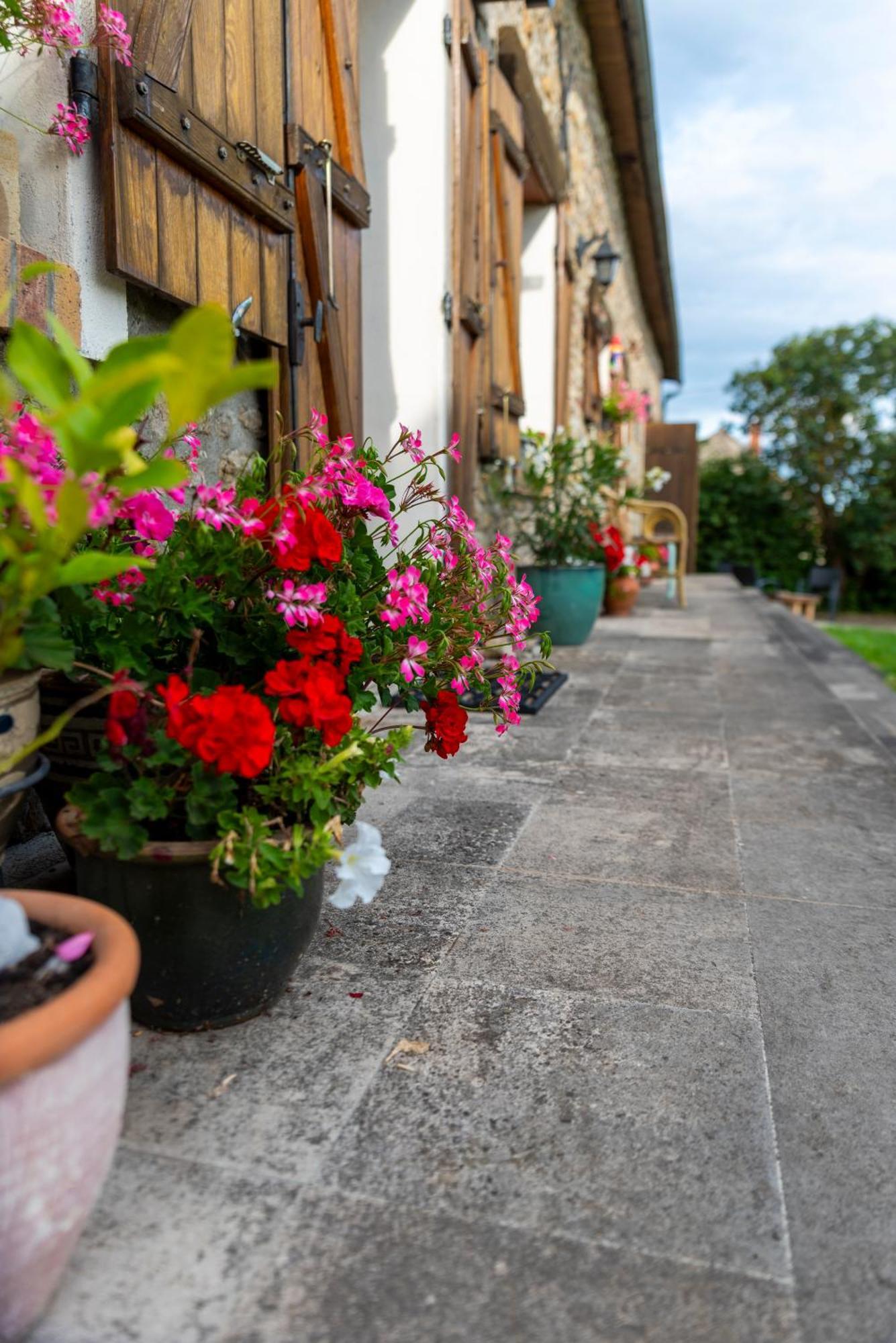 Le Chene D'Or Bed & Breakfast Marcheseuil Eksteriør bilde